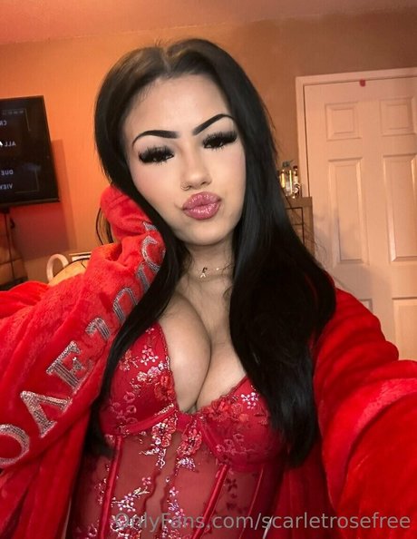 Foto desnuda filtrada de OnlyFans de Scarletrosefree