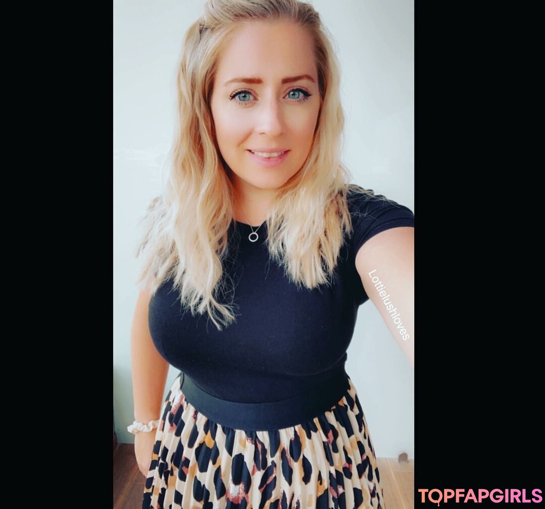 Foto desnuda filtrada de OnlyFans de Lottielushloves #61 Foto desnuda filtrada de OnlyFans de Lottielushloves #61