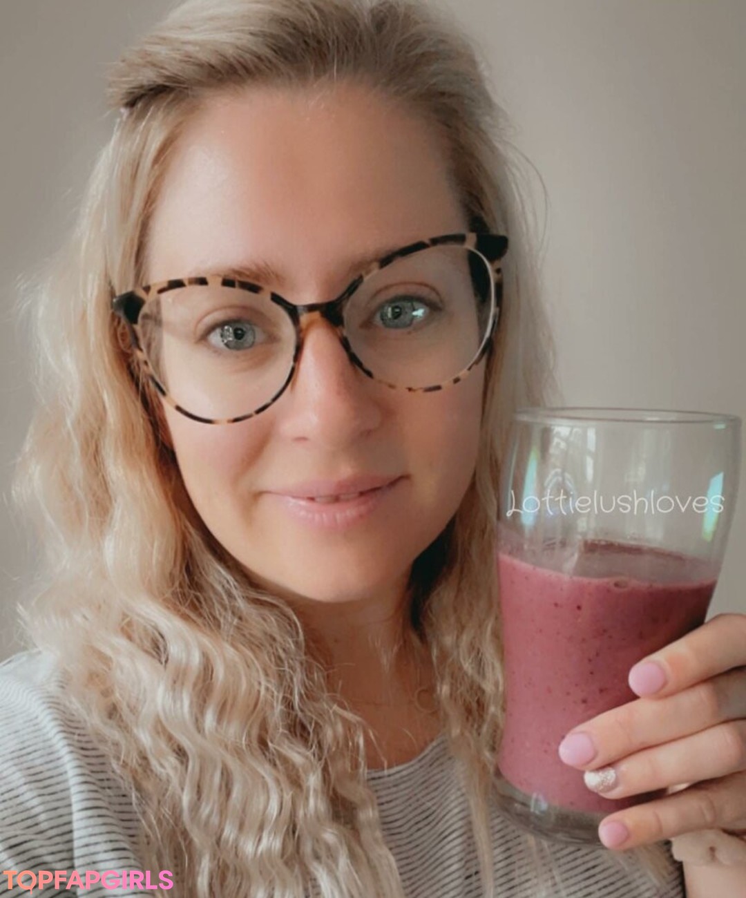 Foto desnuda filtrada de OnlyFans de Lottielushloves #70 Foto desnuda filtrada de OnlyFans de Lottielushloves #70