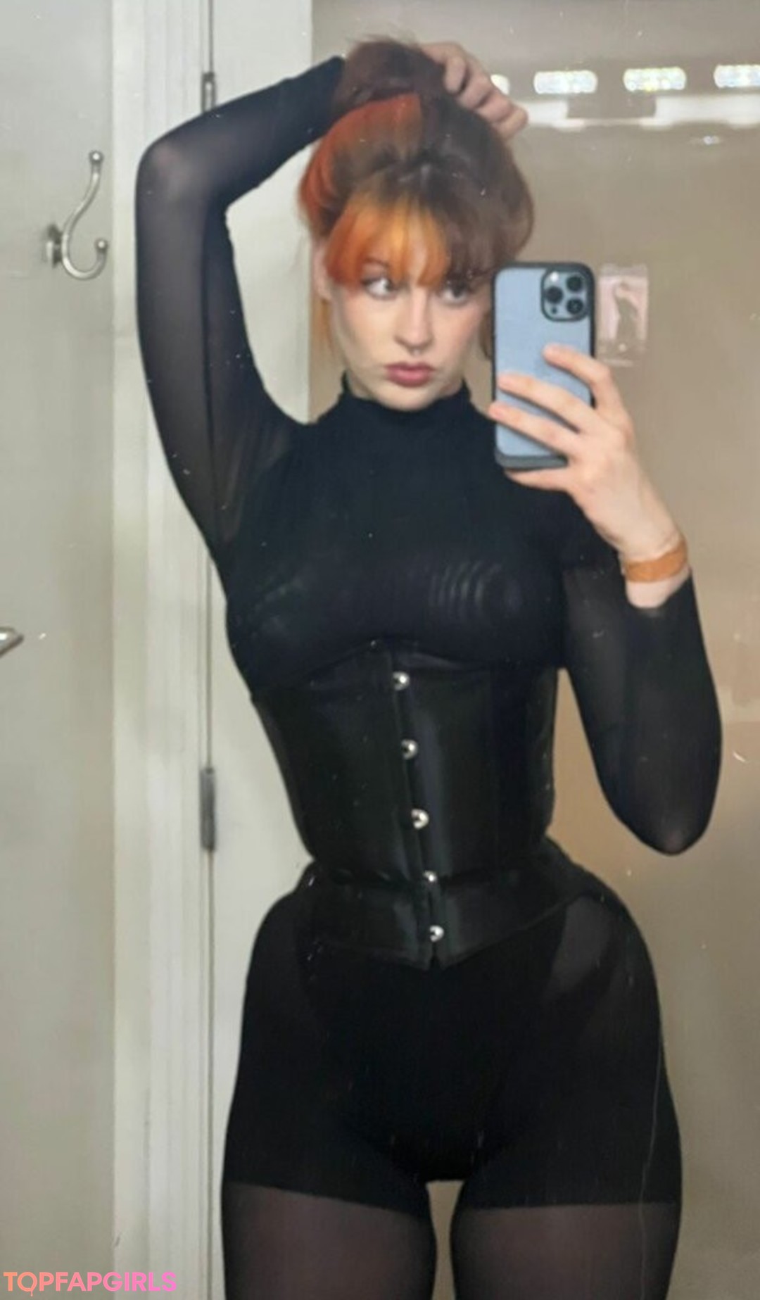 Foto desnuda filtrada de OnlyFans de Tati Bruening #130 Foto desnuda filtrada de OnlyFans de Tati Bruening #130