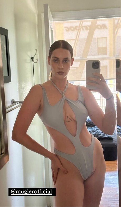 Foto desnuda filtrada de OnlyFans de Tati Bruening