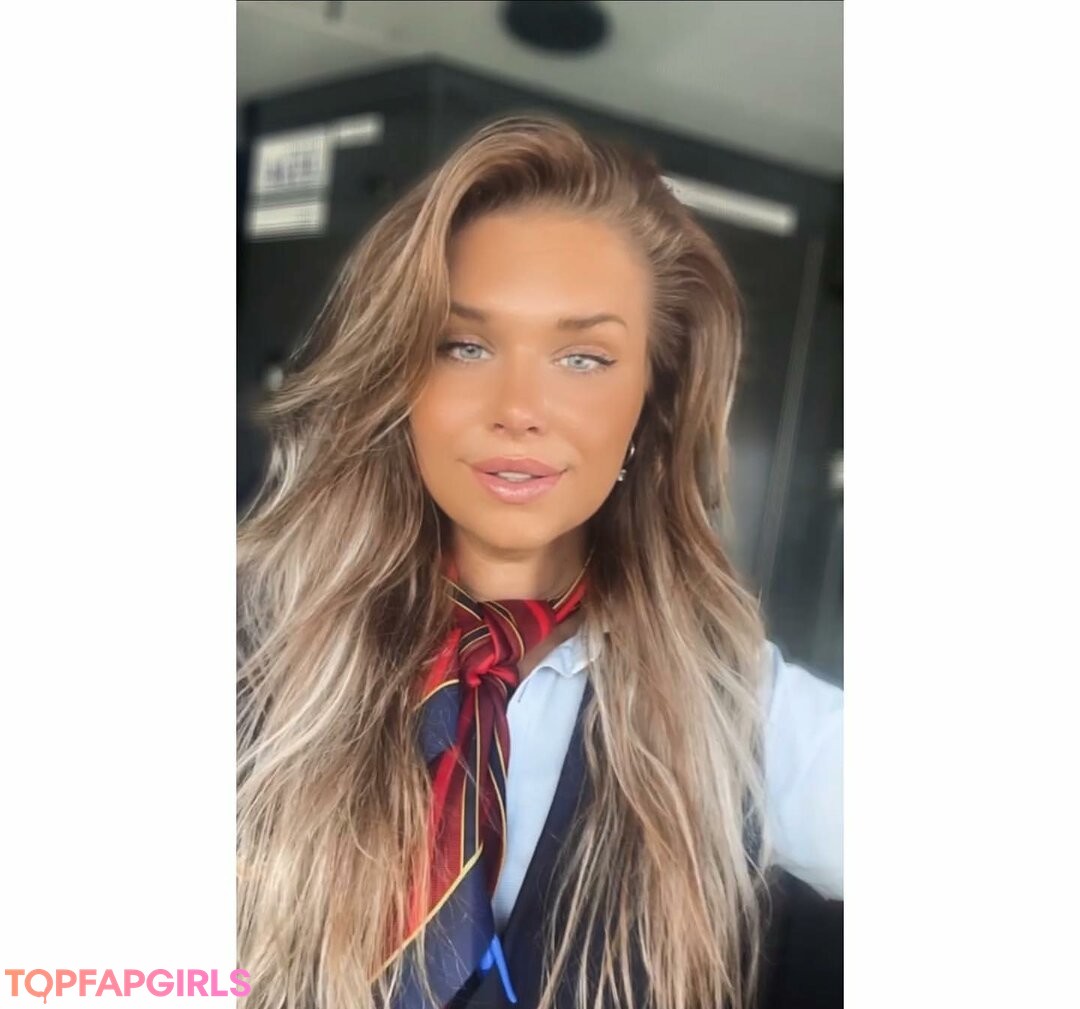 Foto desnuda filtrada de OnlyFans de Joyce Straten #20 Foto desnuda filtrada de OnlyFans de Joyce Straten #20