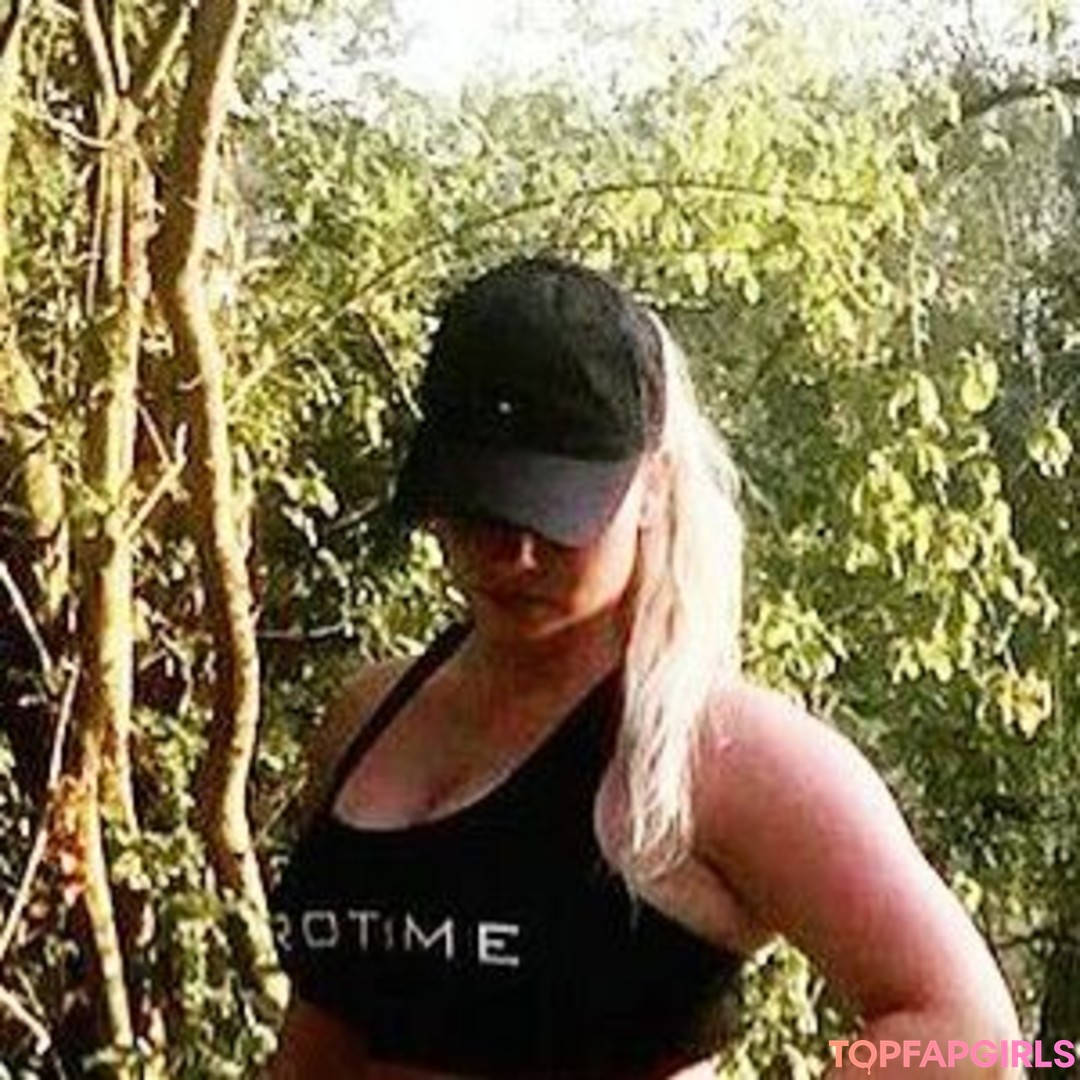 Foto desnuda filtrada de OnlyFans de Joyce Straten #98 Foto desnuda filtrada de OnlyFans de Joyce Straten #98