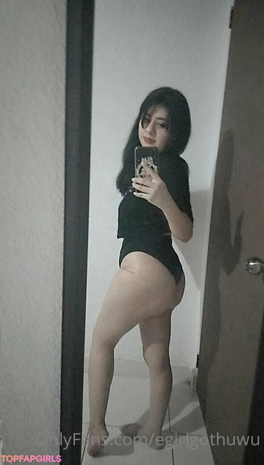 Foto desnuda filtrada de OnlyFans de Egirlgothuwu #23 Foto desnuda filtrada de OnlyFans de Egirlgothuwu #23