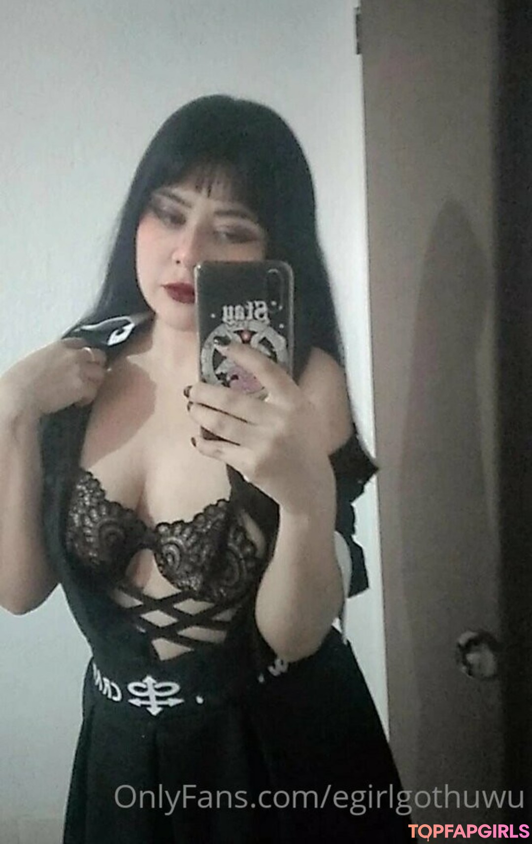 Foto desnuda filtrada de OnlyFans de Egirlgothuwu #24 Foto desnuda filtrada de OnlyFans de Egirlgothuwu #24