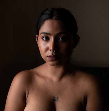 Foto desnuda filtrada de OnlyFans de Bhindeshitara