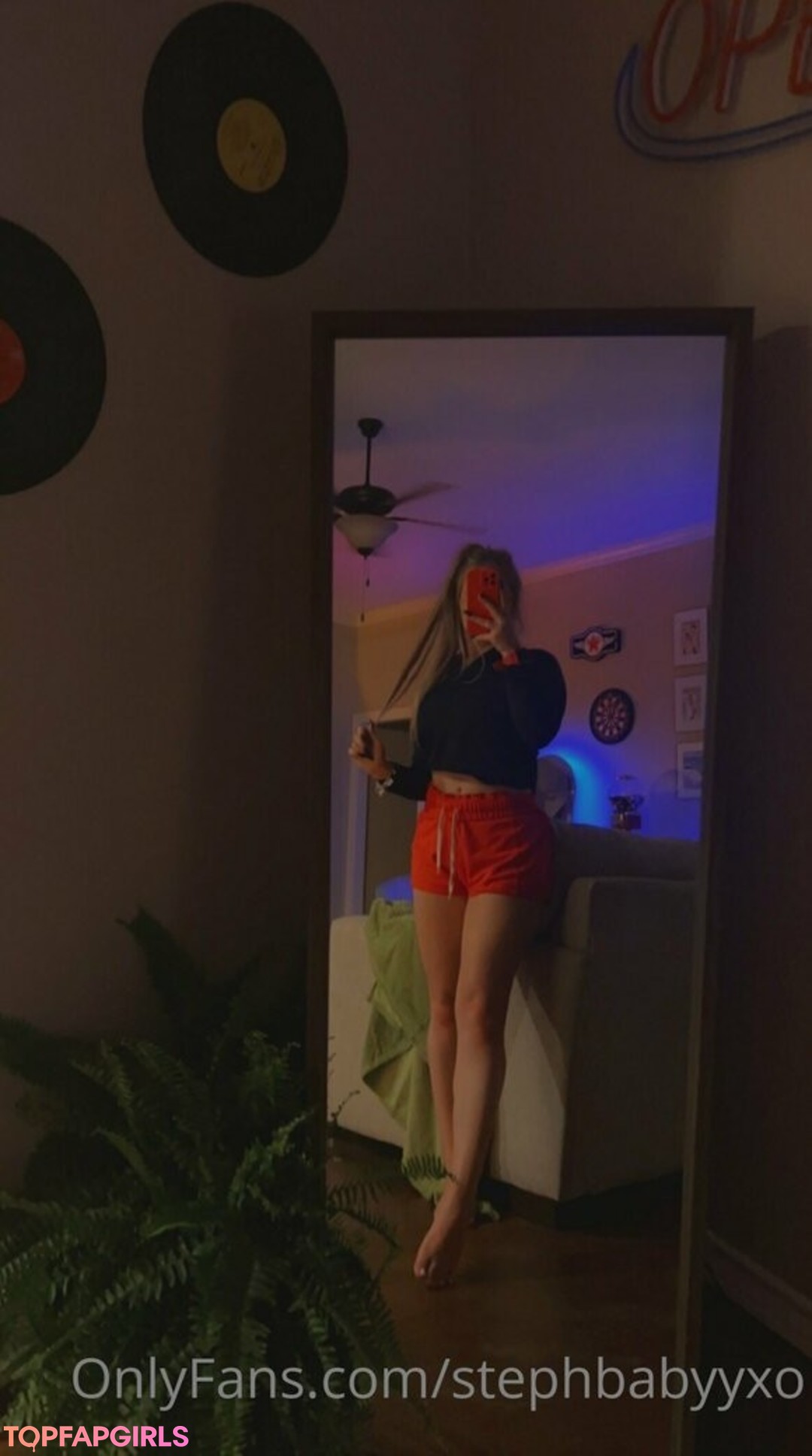 Foto desnuda filtrada de OnlyFans de Stephbabyyxo #74 Foto desnuda filtrada de OnlyFans de Stephbabyyxo #74