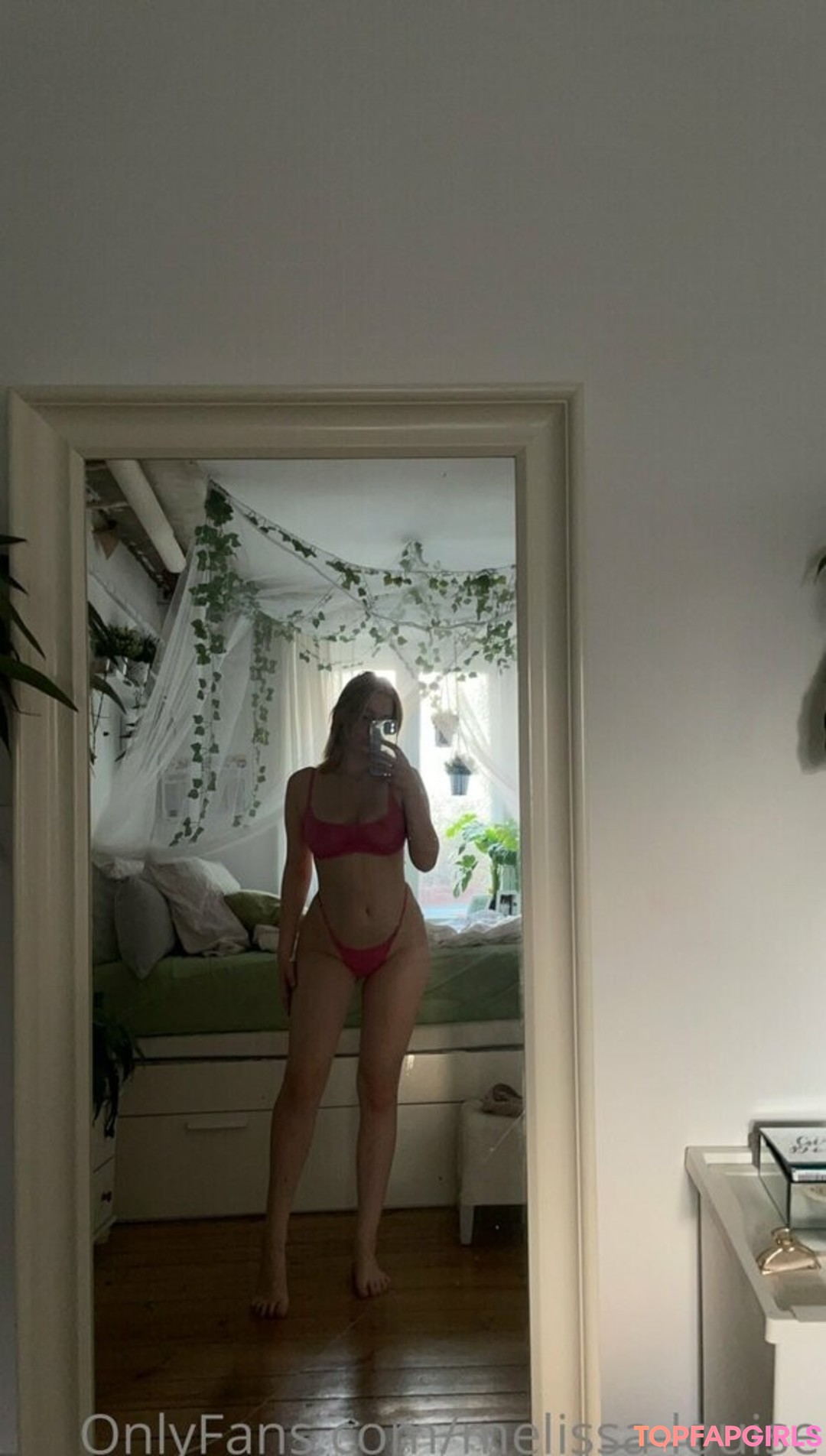 Foto desnuda filtrada de OnlyFans de Shutupmelissa #138 Foto desnuda filtrada de OnlyFans de Shutupmelissa #138