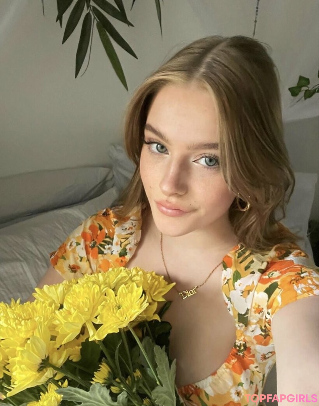 Foto desnuda filtrada de OnlyFans de Shutupmelissa #16 Foto desnuda filtrada de OnlyFans de Shutupmelissa #16