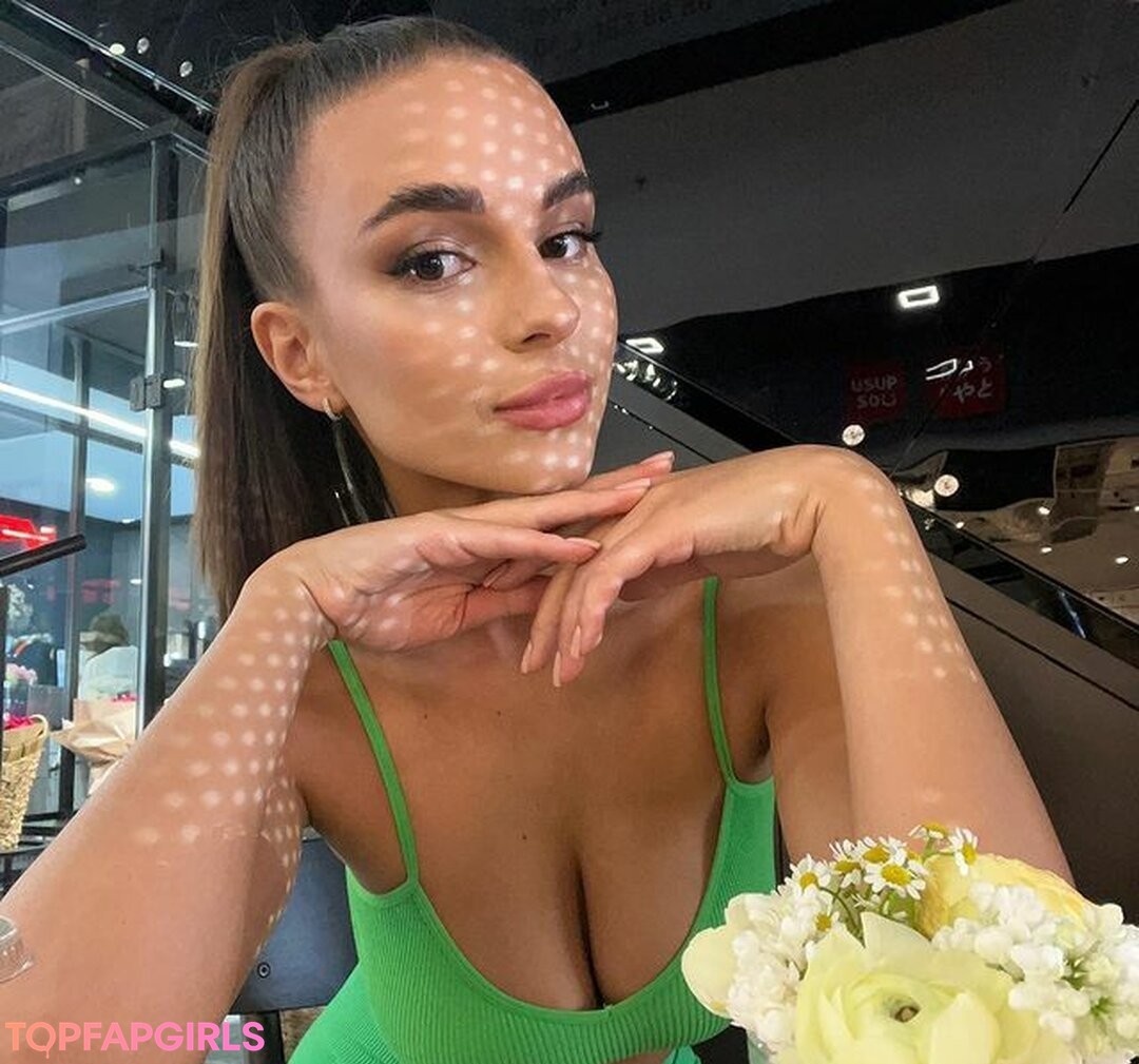 Foto desnuda filtrada de OnlyFans de Irina Repei #15 Foto desnuda filtrada de OnlyFans de Irina Repei #15