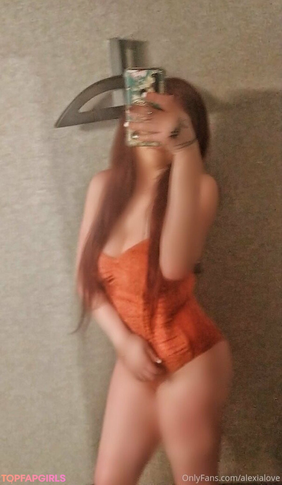 Foto desnuda filtrada de OnlyFans de Alexialove #13 Foto desnuda filtrada de OnlyFans de Alexialove #13