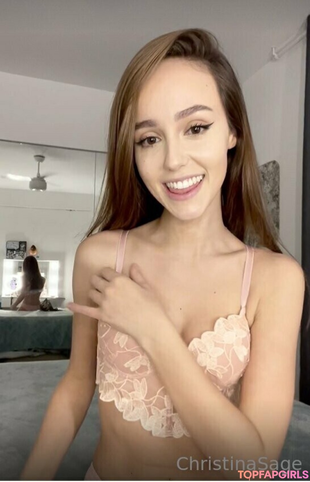 Foto desnuda filtrada de OnlyFans de Christinasage #268 Foto desnuda filtrada de OnlyFans de Christinasage #268