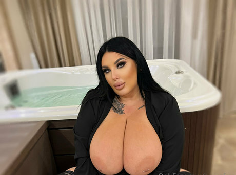 Foto desnuda filtrada de OnlyFans de Ruzicafree