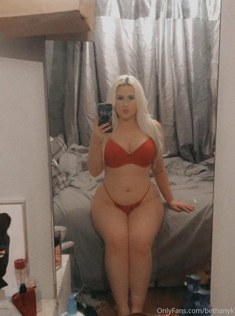 Foto desnuda filtrada de OnlyFans de Bethanykopeland
