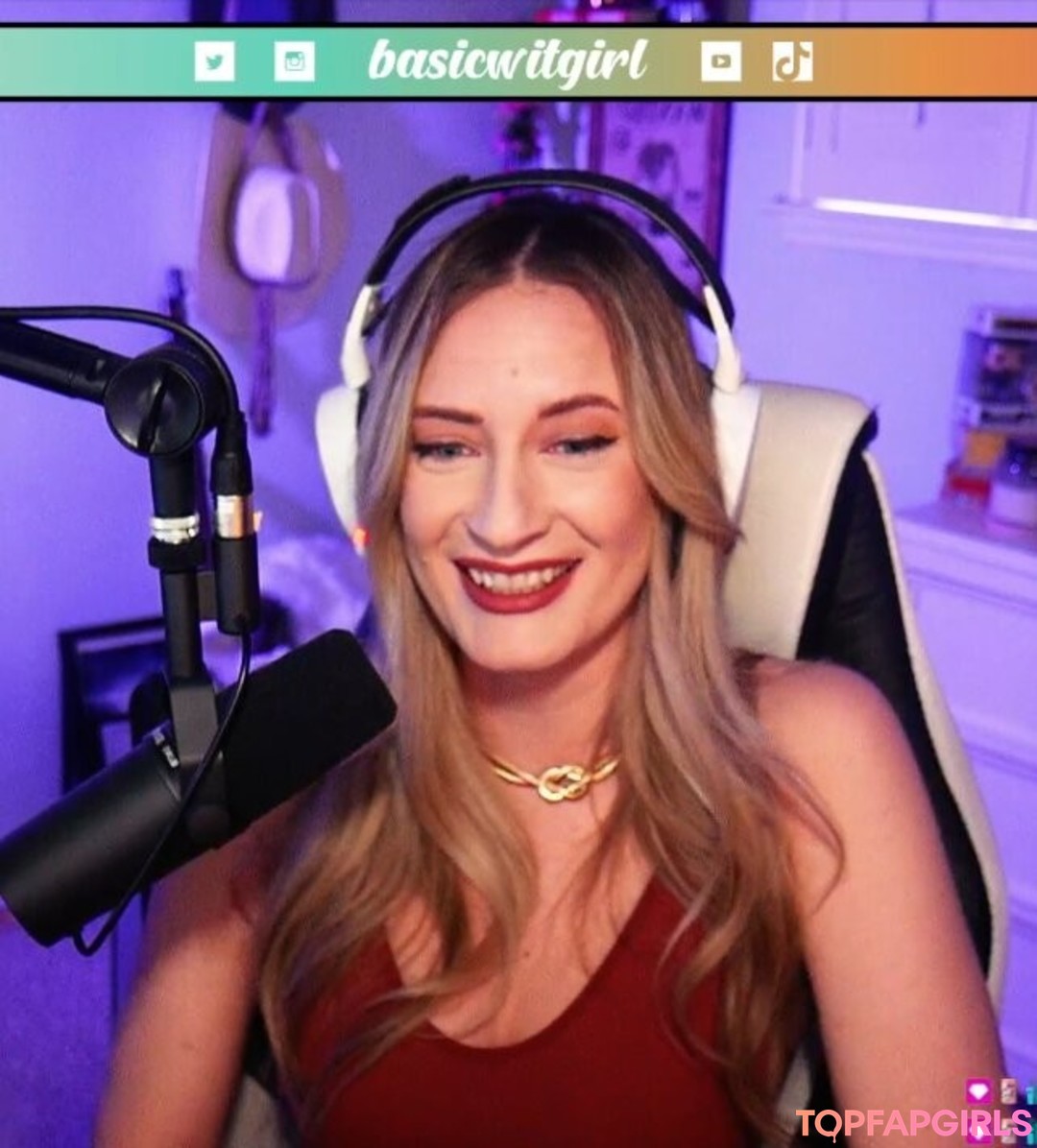 Foto desnuda filtrada de OnlyFans de Basicwitgirl #101 Foto desnuda filtrada de OnlyFans de Basicwitgirl #101