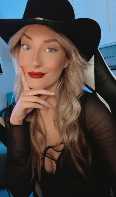 Foto desnuda filtrada de OnlyFans de Basicwitgirl