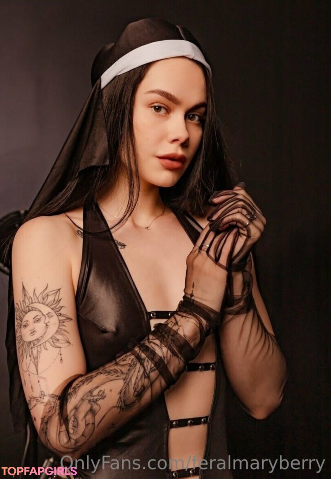 Foto desnuda filtrada de OnlyFans de Feralmaryberry #143 Foto desnuda filtrada de OnlyFans de Feralmaryberry #143