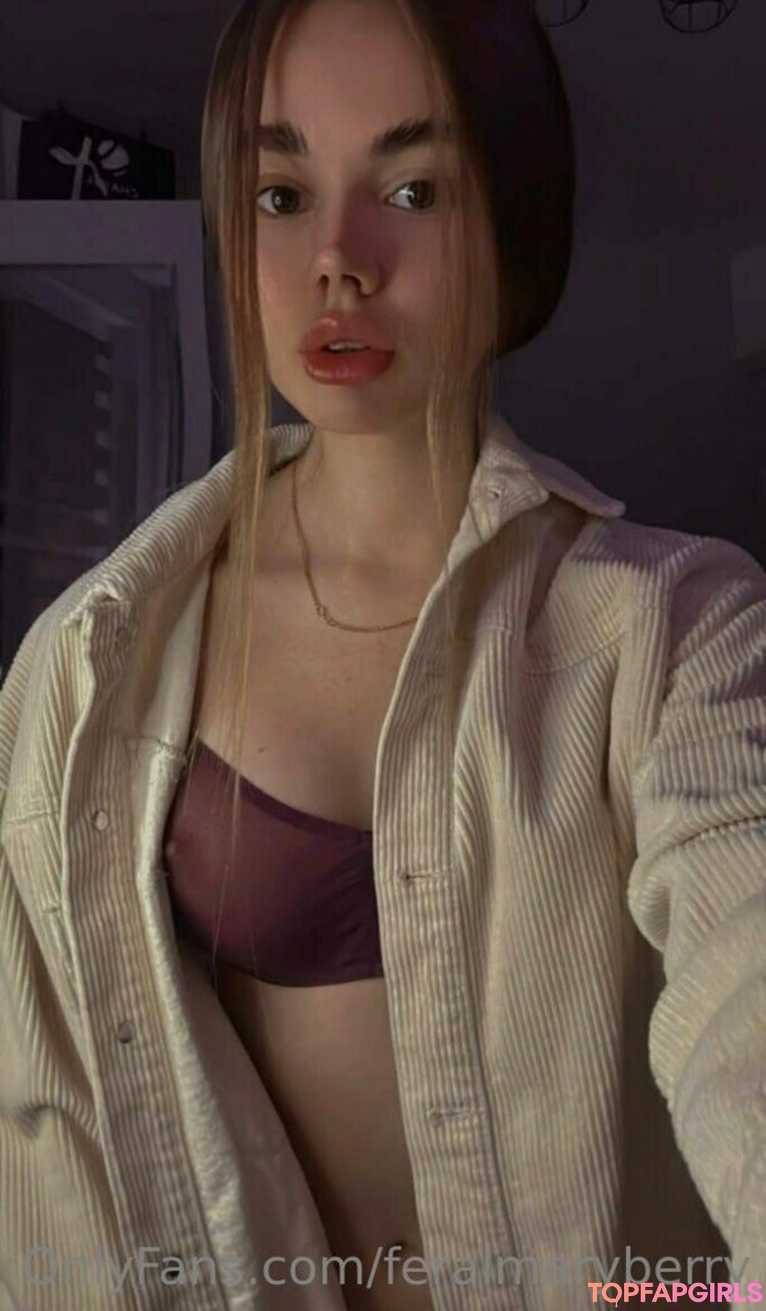 Foto desnuda filtrada de OnlyFans de Feralmaryberry #402 Foto desnuda filtrada de OnlyFans de Feralmaryberry #402