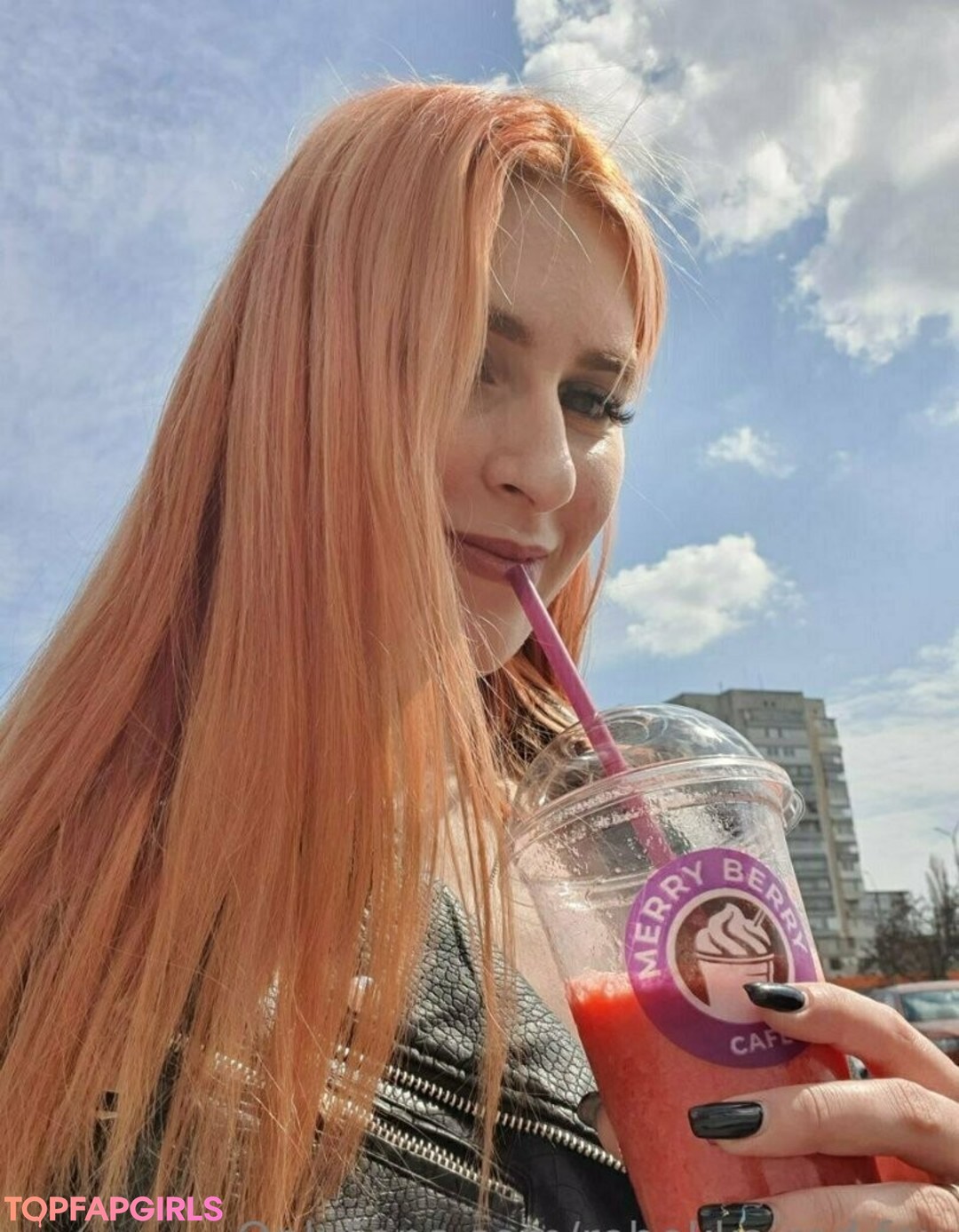 Foto desnuda filtrada de OnlyFans de Rebekkaredfox #47 Foto desnuda filtrada de OnlyFans de Rebekkaredfox #47