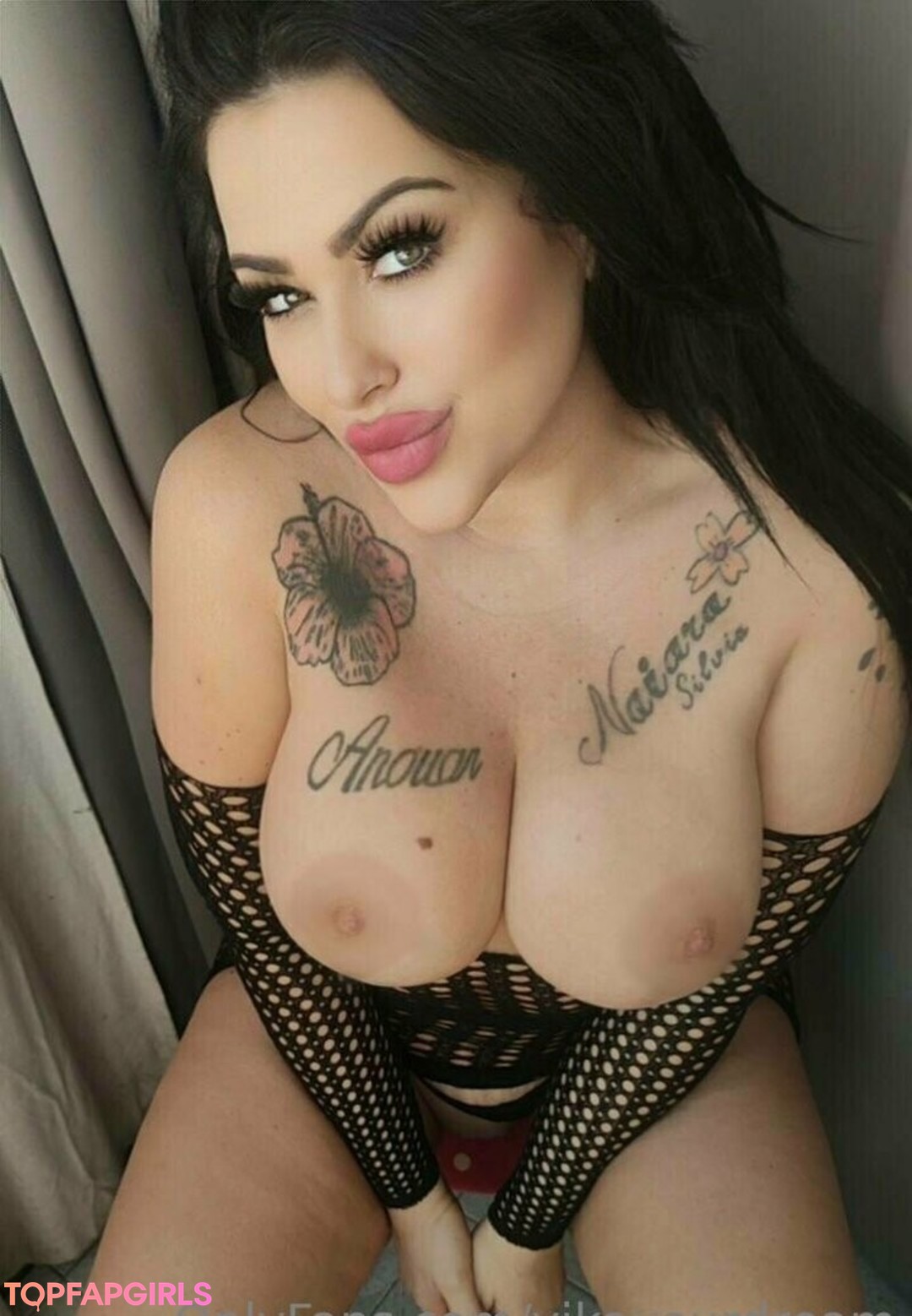 Foto desnuda filtrada de OnlyFans de Vikayourdream #42 Foto desnuda filtrada de OnlyFans de Vikayourdream #42