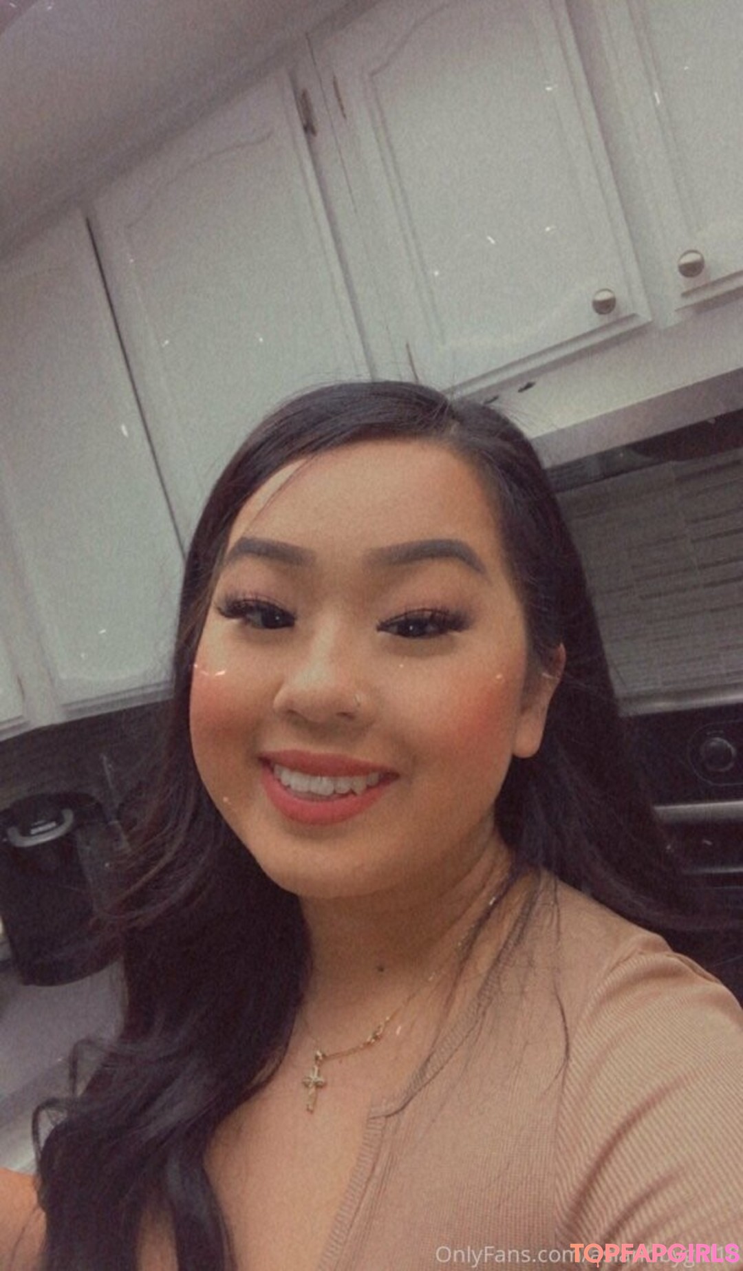 Foto desnuda filtrada de OnlyFans de Asianbbygirl18 #10 Foto desnuda filtrada de OnlyFans de Asianbbygirl18 #10