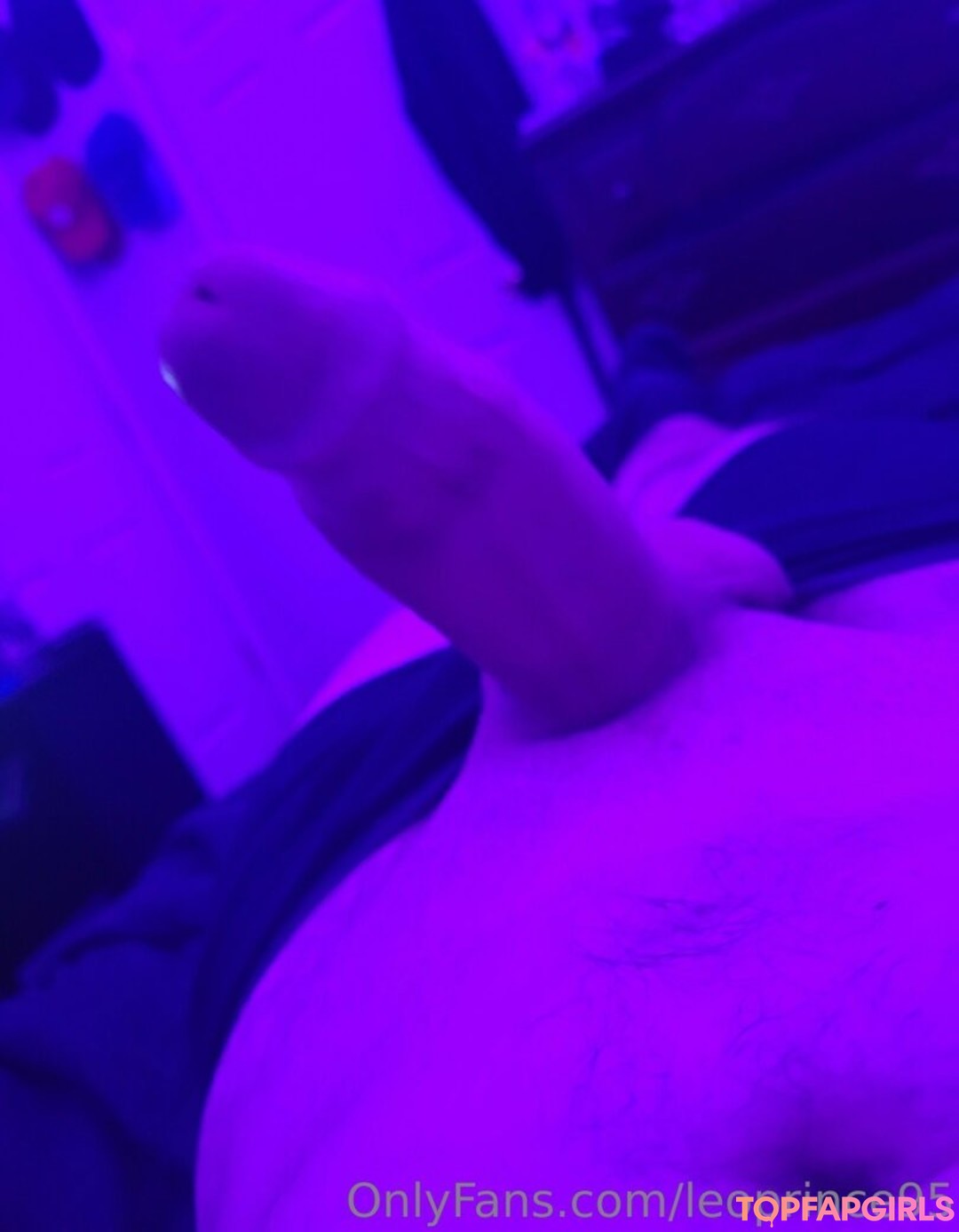 Foto desnuda filtrada de OnlyFans de Leoprince95 #8 Foto desnuda filtrada de OnlyFans de Leoprince95 #8