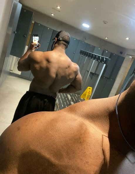 Foto desnuda filtrada de OnlyFans de Pleasure12368