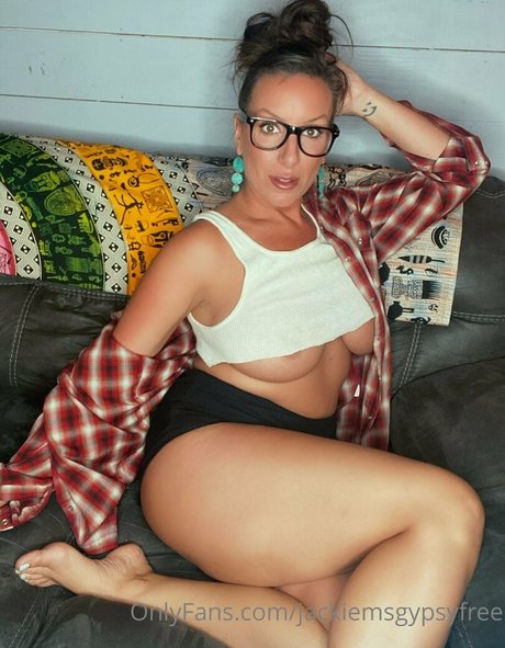 Foto desnuda filtrada de OnlyFans de Jackiemsgypsyfree