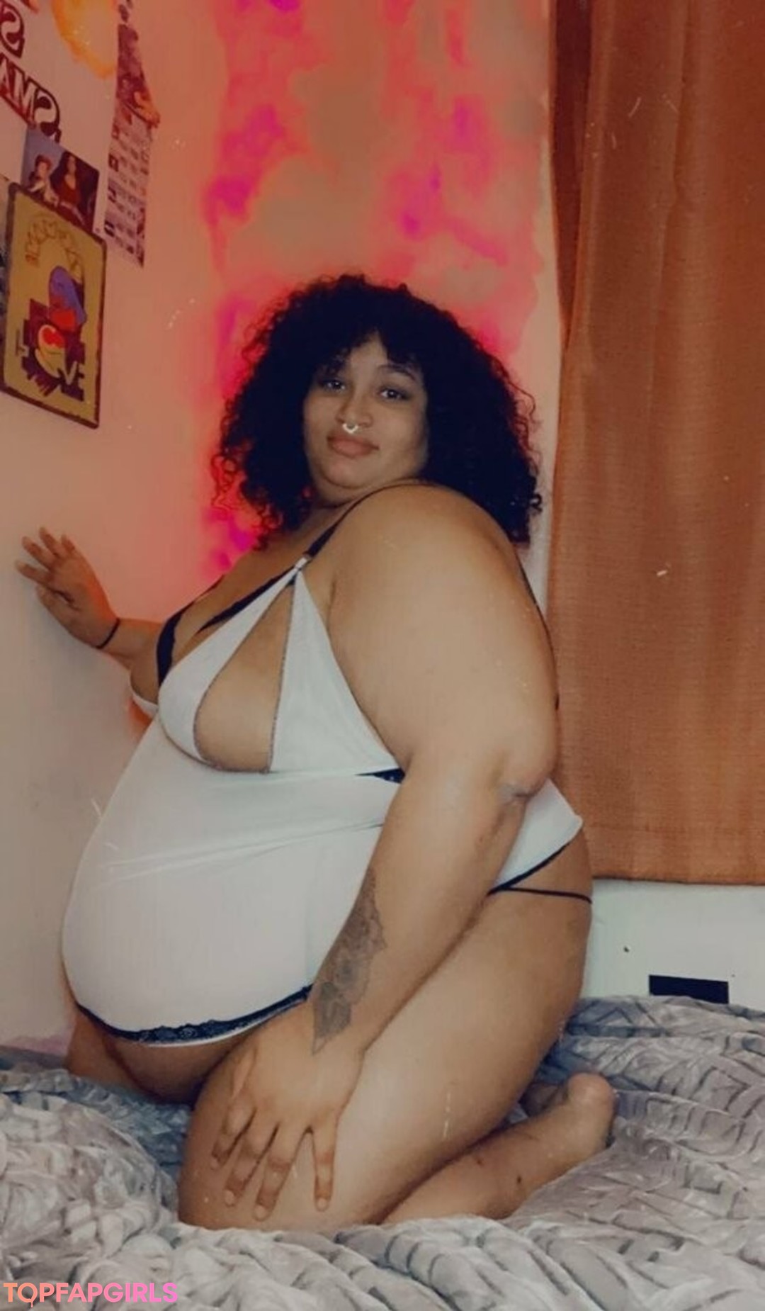 Foto desnuda filtrada de OnlyFans de Bbwamberlve #4 Foto desnuda filtrada de OnlyFans de Bbwamberlve #4