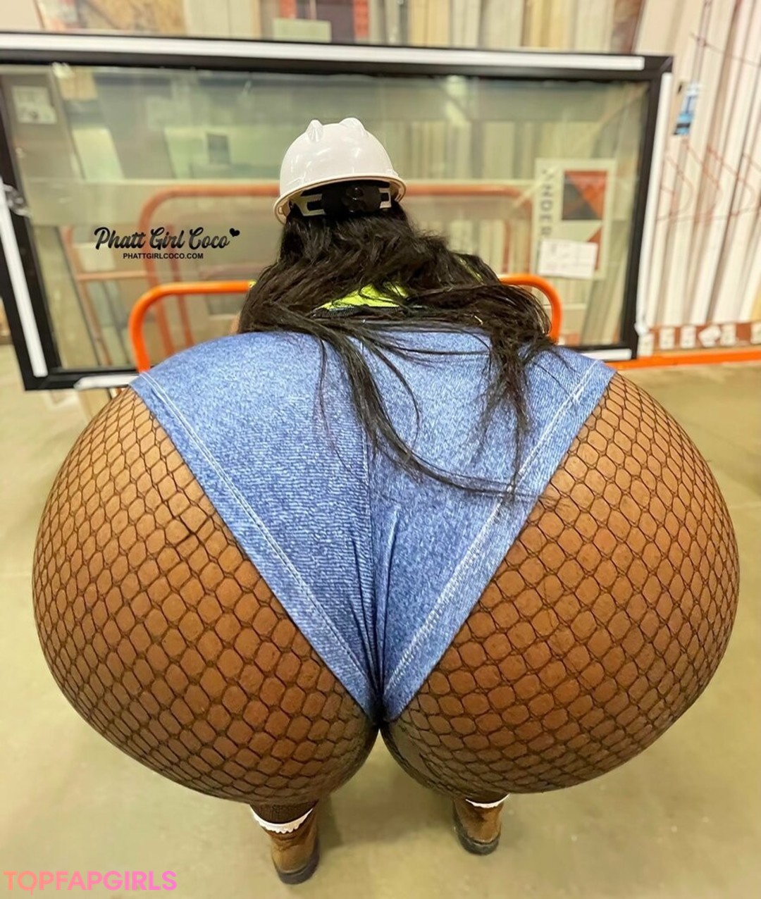 Foto desnuda filtrada de OnlyFans de Phattgirlcoco #187 Foto desnuda filtrada de OnlyFans de Phattgirlcoco #187
