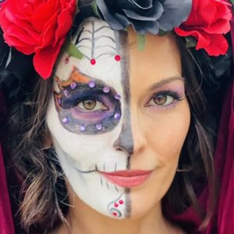 Alana De La Garza
