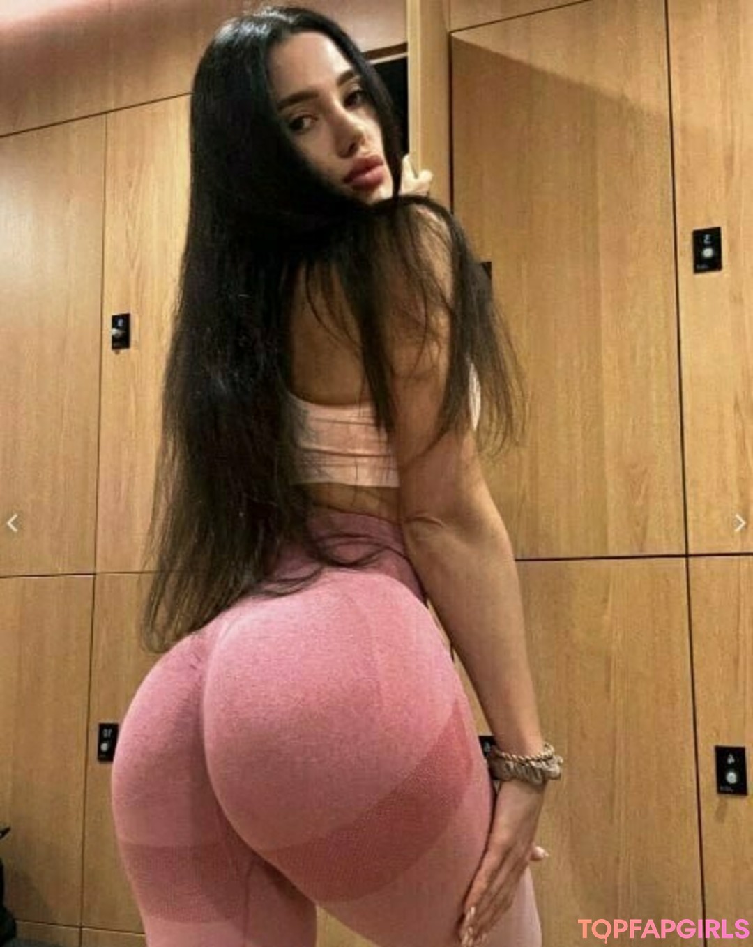 Foto desnuda filtrada de OnlyFans de Elmirasweet #19 Foto desnuda filtrada de OnlyFans de Elmirasweet #19