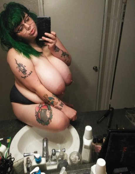 Foto desnuda filtrada de OnlyFans de Devilbabyblues