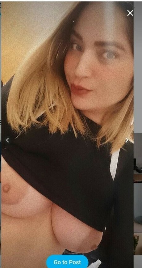 Foto desnuda filtrada de OnlyFans de Sabrina Fox
