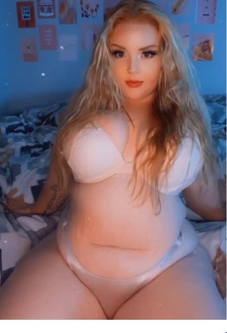 Foto desnuda filtrada de OnlyFans de Alyssa Brandi
