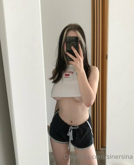 Foto desnuda filtrada de OnlyFans de Sinersina
