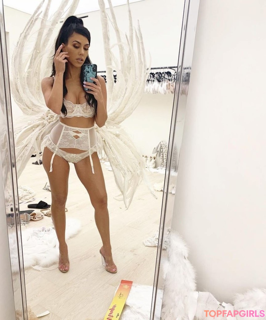 Foto desnuda filtrada de OnlyFans de Kourtney Kardashian #149 Foto desnuda filtrada de OnlyFans de Kourtney Kardashian #149