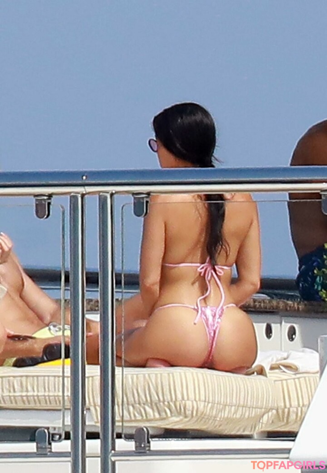 Foto desnuda filtrada de OnlyFans de Kourtney Kardashian #398 Foto desnuda filtrada de OnlyFans de Kourtney Kardashian #398