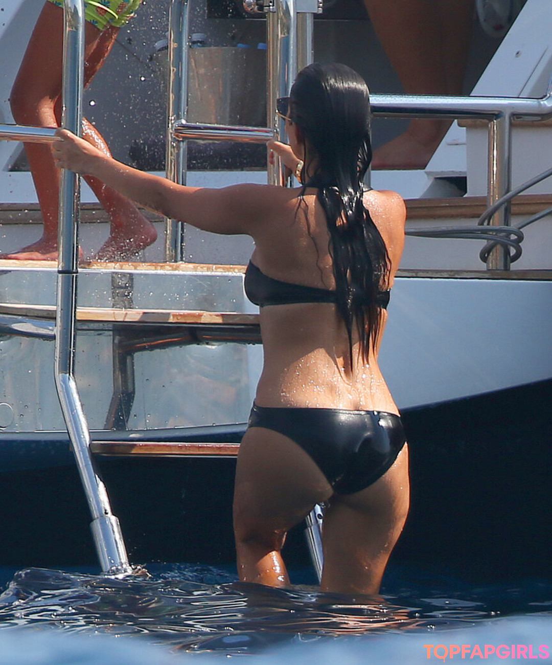 Foto desnuda filtrada de OnlyFans de Kourtney Kardashian #432 Foto desnuda filtrada de OnlyFans de Kourtney Kardashian #432