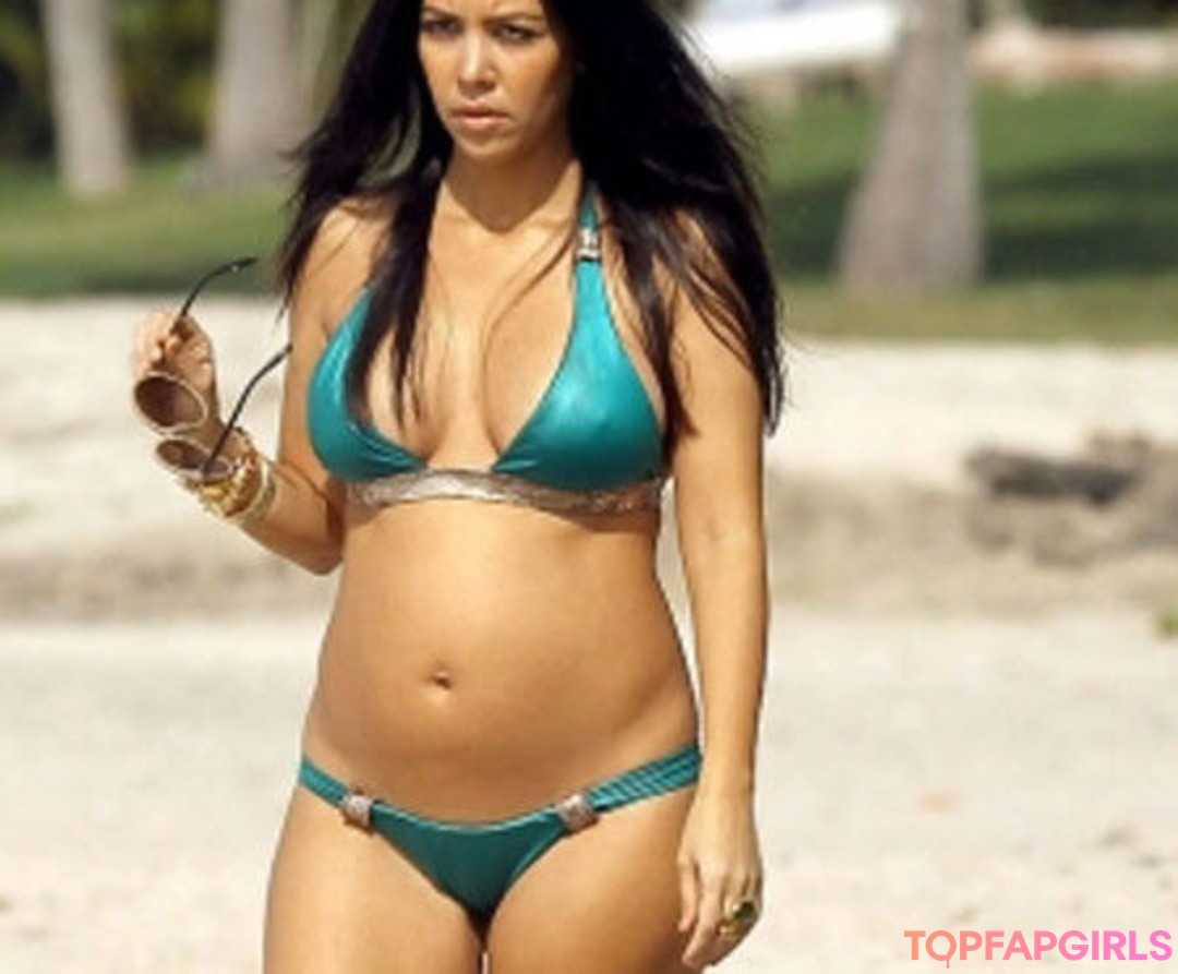 Foto desnuda filtrada de OnlyFans de Kourtney Kardashian #476 Foto desnuda filtrada de OnlyFans de Kourtney Kardashian #476