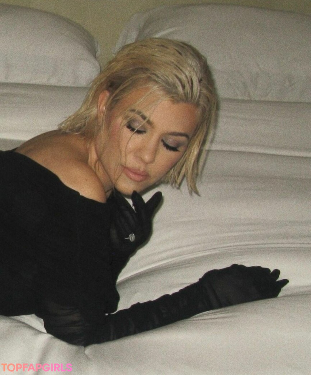 Foto desnuda filtrada de OnlyFans de Kourtney Kardashian #743 Foto desnuda filtrada de OnlyFans de Kourtney Kardashian #743