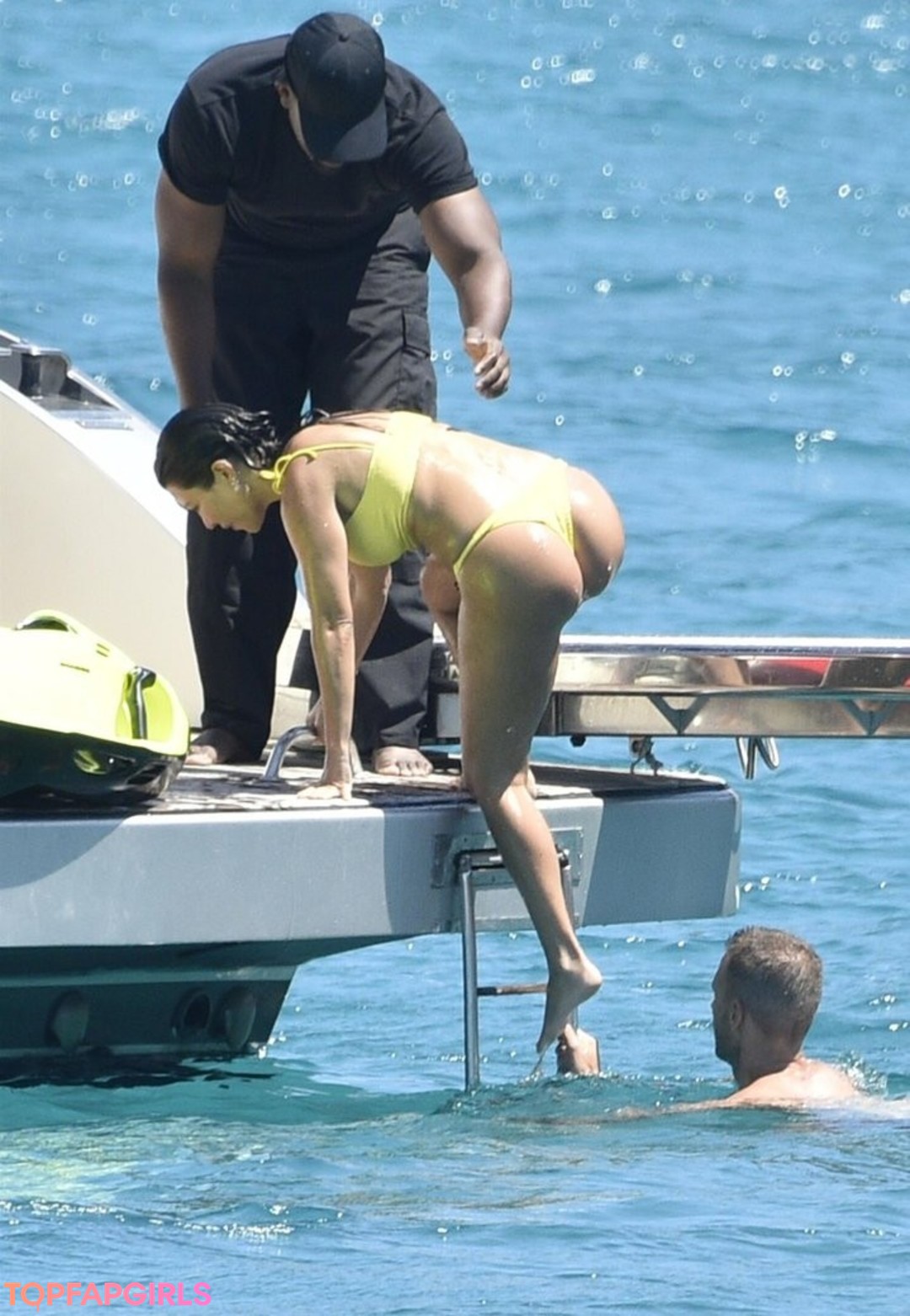 Foto desnuda filtrada de OnlyFans de Kourtney Kardashian #75 Foto desnuda filtrada de OnlyFans de Kourtney Kardashian #75