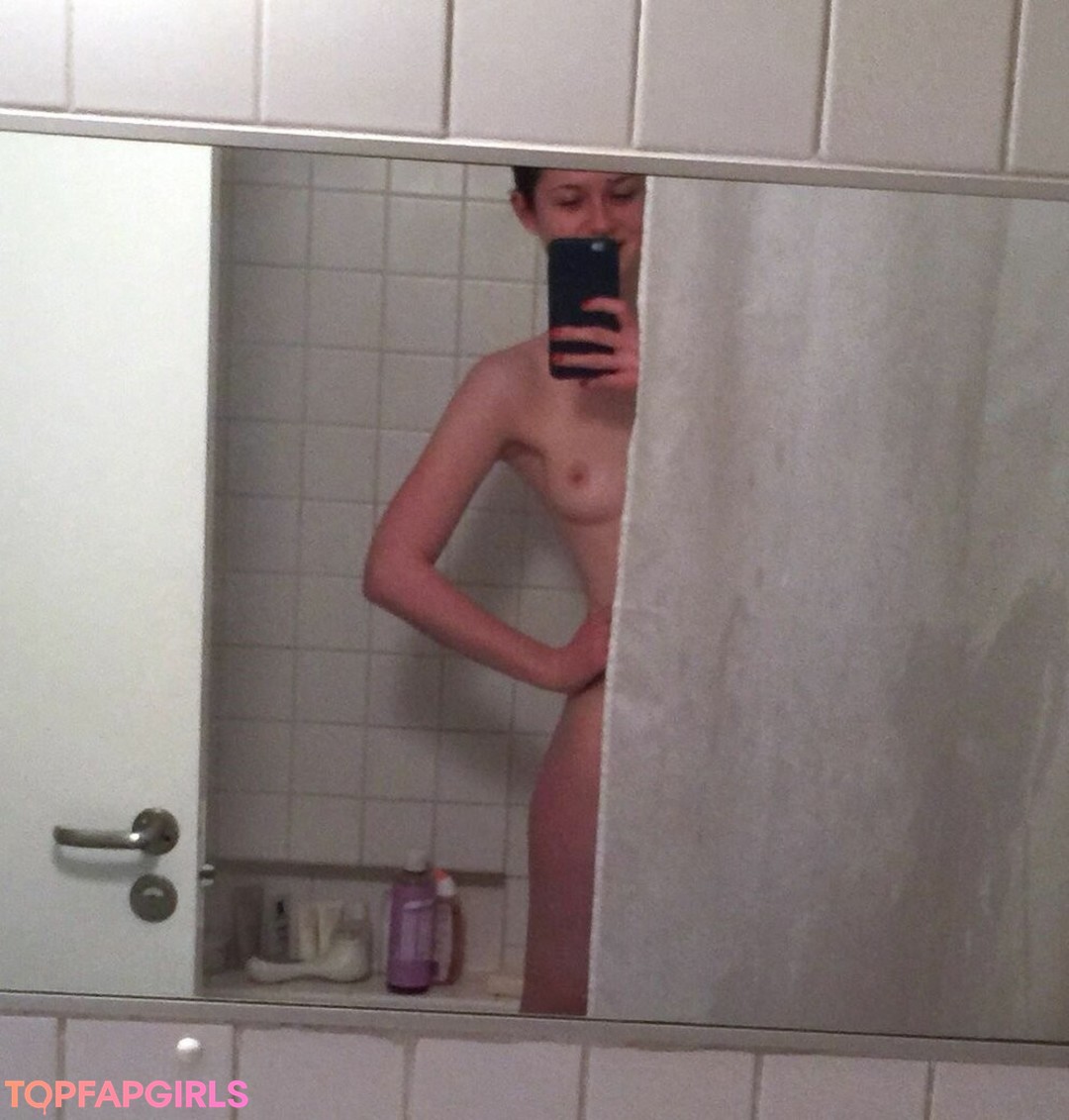 Foto desnuda filtrada de OnlyFans de Bonnie Wright #82 Foto desnuda filtrada de OnlyFans de Bonnie Wright #82