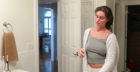Foto desnuda filtrada de OnlyFans de Destiny Sines