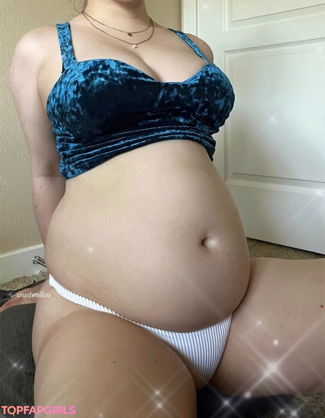 Foto desnuda filtrada de OnlyFans de Smashmelllow #118 Foto desnuda filtrada de OnlyFans de Smashmelllow #118