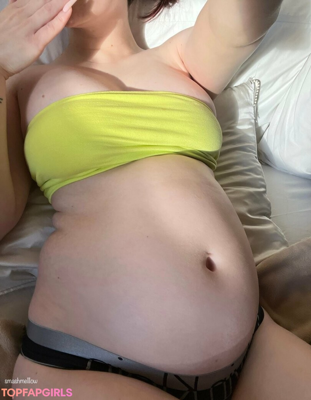 Foto desnuda filtrada de OnlyFans de Smashmelllow #77 Foto desnuda filtrada de OnlyFans de Smashmelllow #77