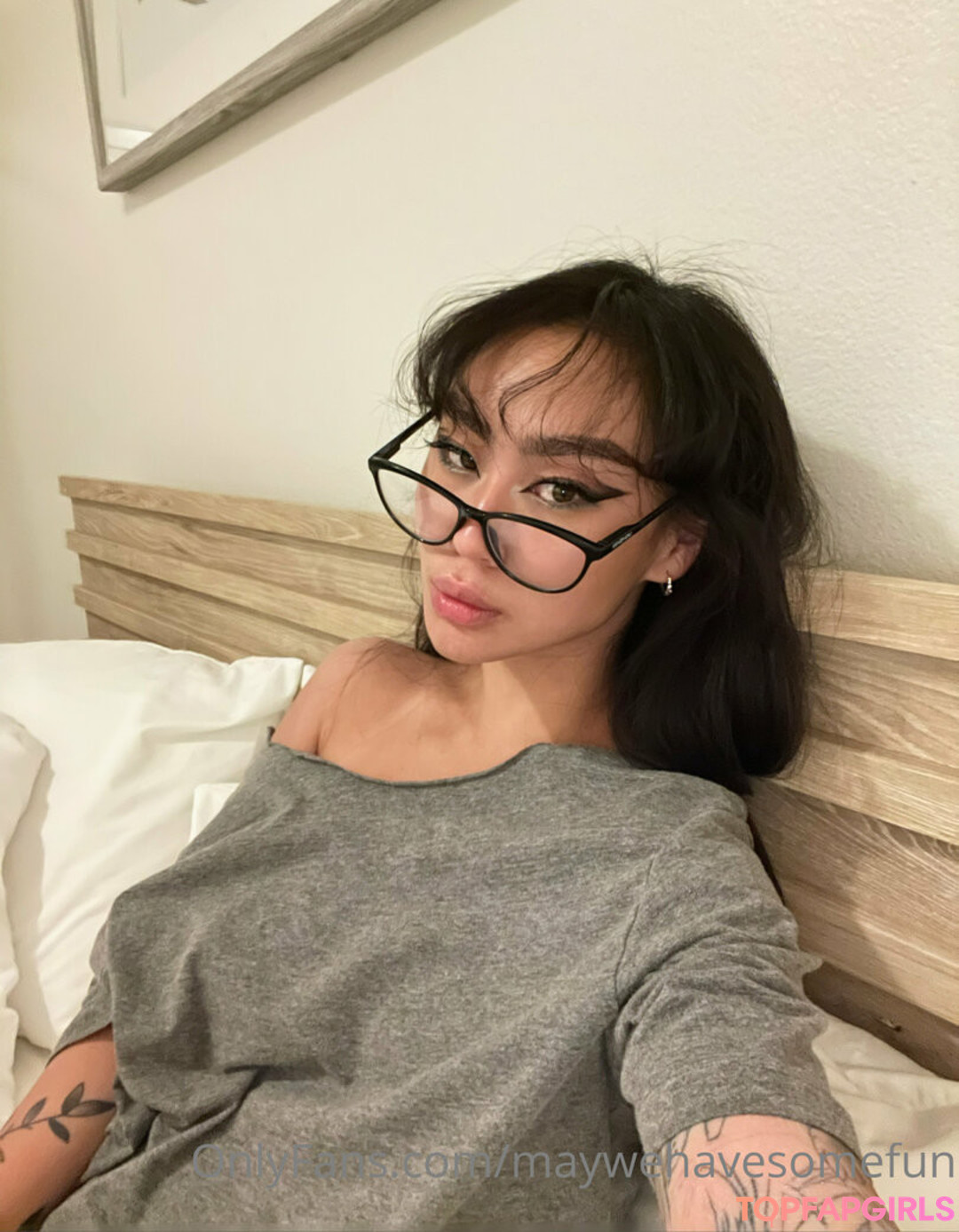 Foto desnuda filtrada de OnlyFans de Maywehavesomefun #20 Foto desnuda filtrada de OnlyFans de Maywehavesomefun #20