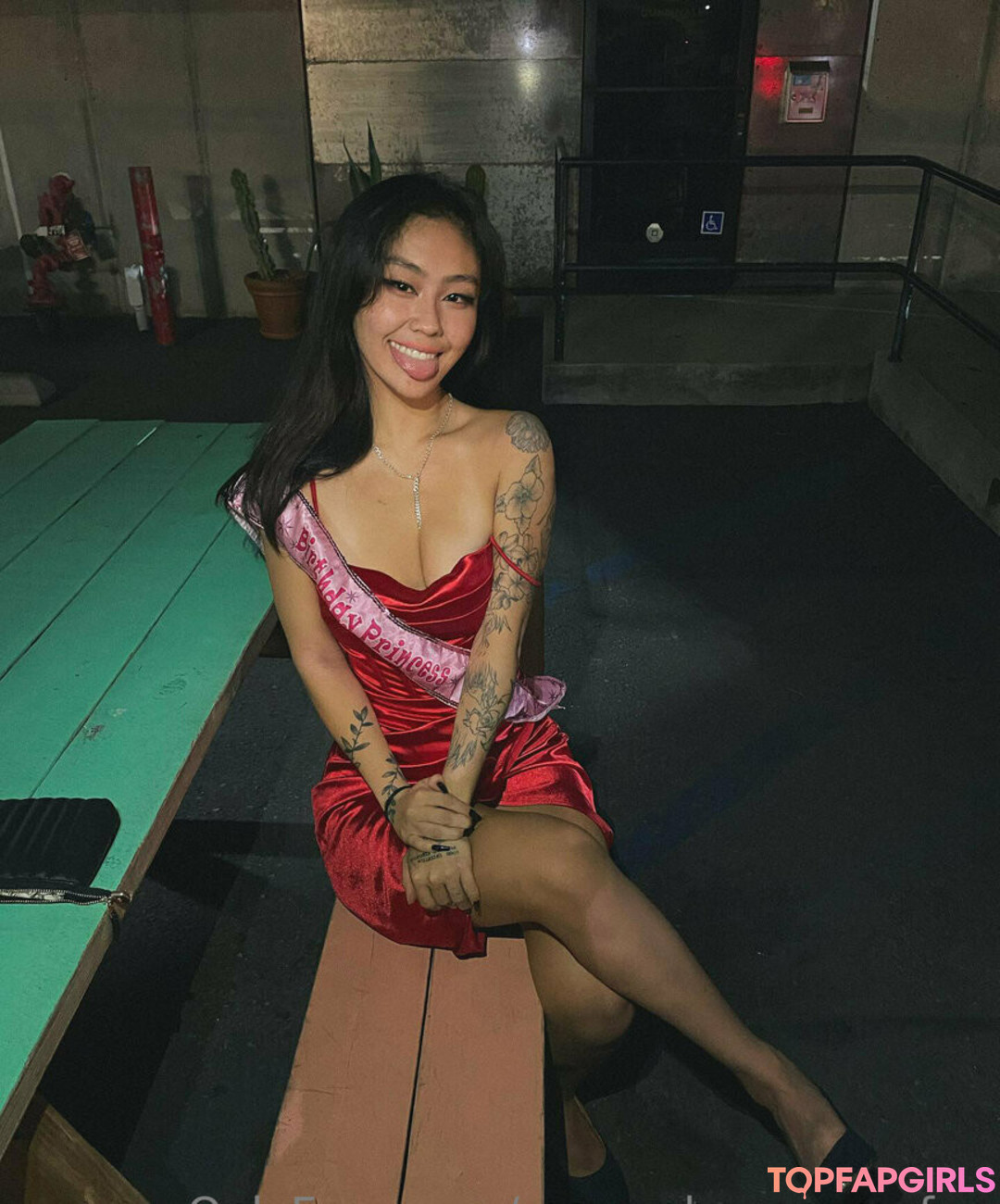 Foto desnuda filtrada de OnlyFans de Maywehavesomefun #32 Foto desnuda filtrada de OnlyFans de Maywehavesomefun #32