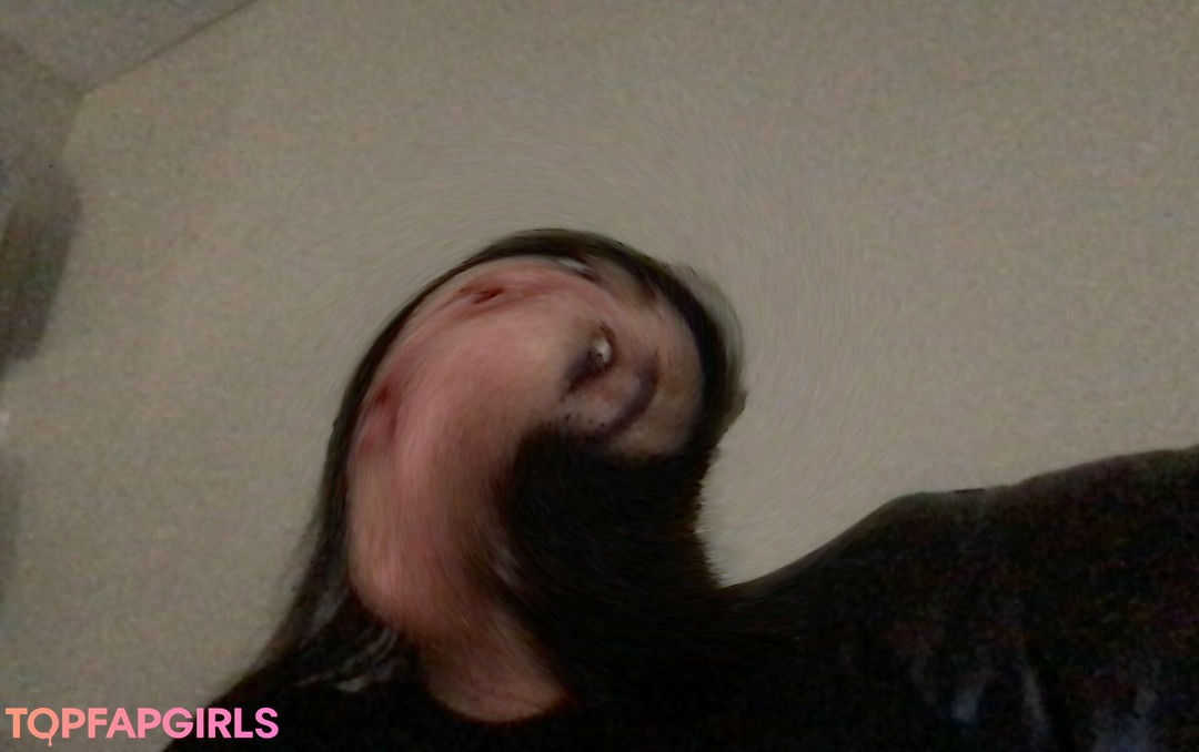 Foto desnuda filtrada de OnlyFans de Maywehavesomefun #80 Foto desnuda filtrada de OnlyFans de Maywehavesomefun #80