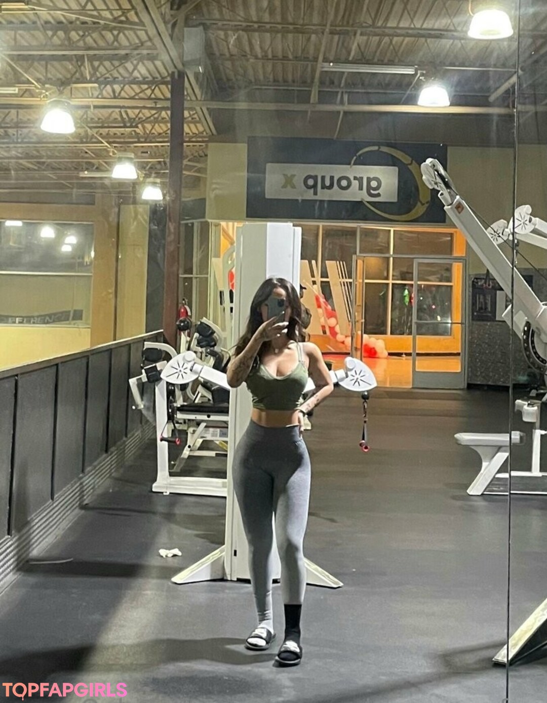 Foto desnuda filtrada de OnlyFans de Maywehavesomefun #95 Foto desnuda filtrada de OnlyFans de Maywehavesomefun #95